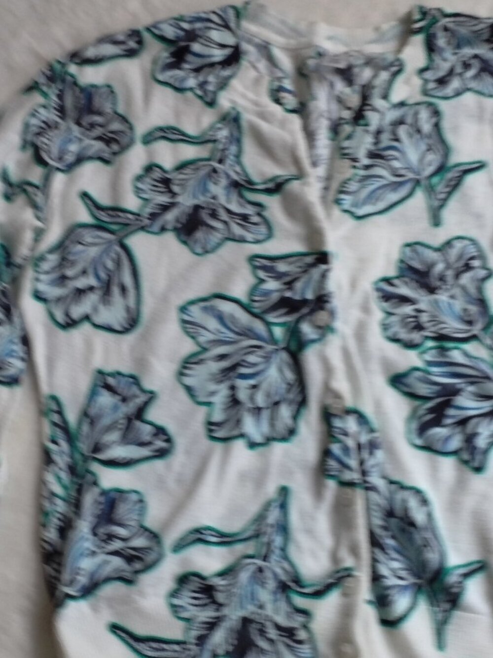 2 3/4 BUTTON DOWN SWEATERS. SIZE S HALOGEN & MERONA